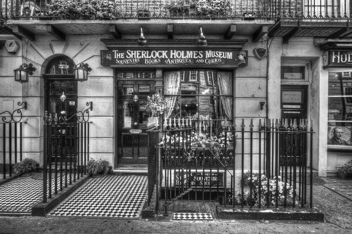 Sherlock Holmes Museum (Baker Street).jpg